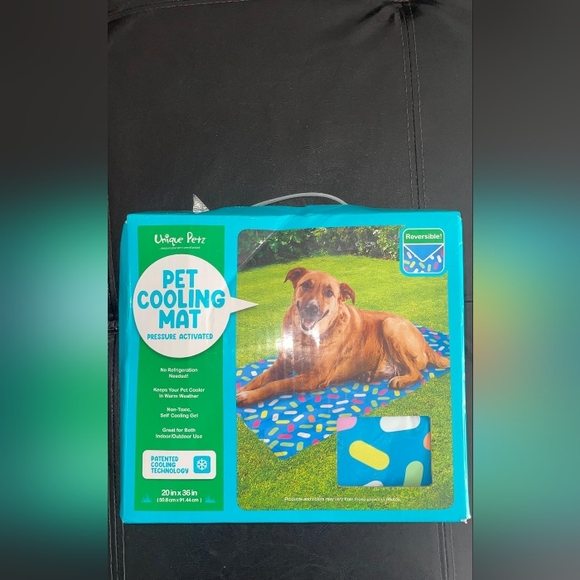 UNIQUE PETZ - PET COOLING MAT MULTICOLOR SIZE 20 in X 36 in - Picture 2 of 3
